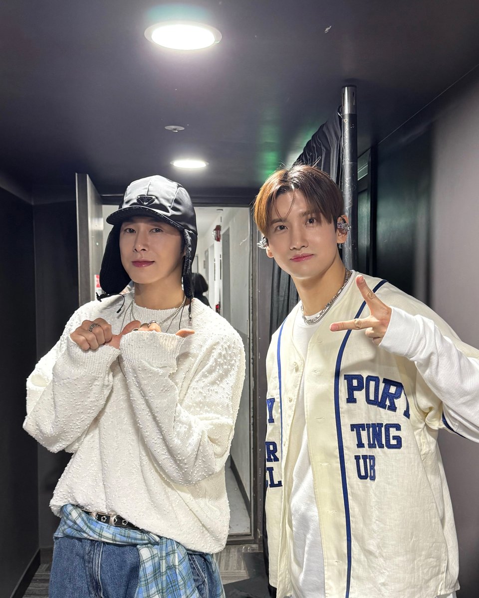 TVXQ's tweet photo. #TVXQ! in SMTOWN LIVE 2025 @ SEOUL DAY 2

#동방신기 #TVXQ! #東方神起
#SMTOWN #SM_30thAnniversary
#SMTOWN2025 #SMTOWN2025_SEOUL
#SMTOWN_LIVE #SMCU https://t.co/VdkcabVJCX