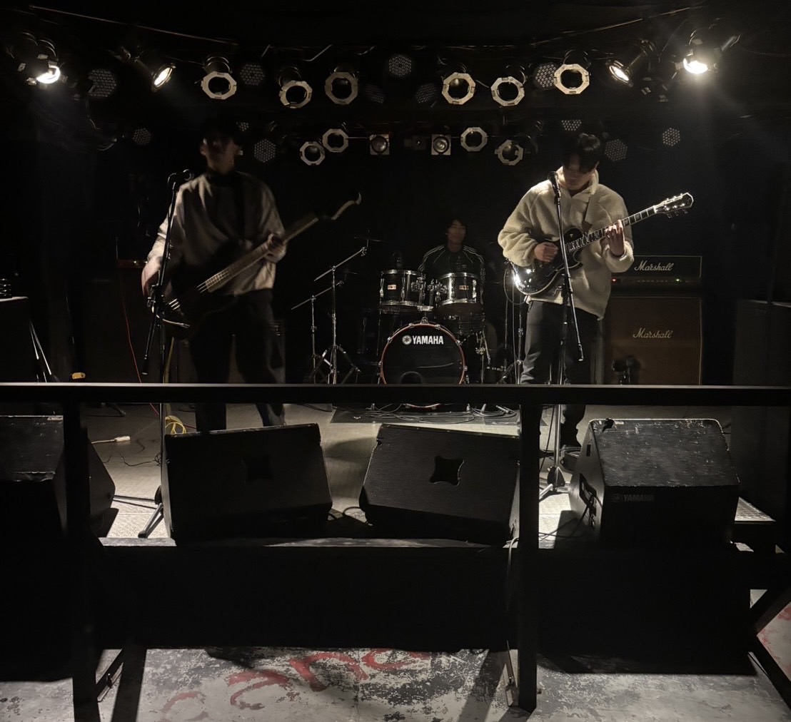 本日初LIVEでした🎸
Morganaのスタッフ様、出演者様、
そして来てくださった皆様、ありがとうございました✨
#国分寺Morgana #国分寺モルガーナ
#かまうな16bit