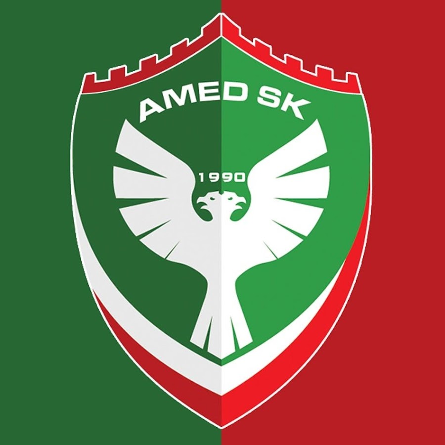 Amedspor taraftarları İstiklal Marşımızı ıslıkladı.
