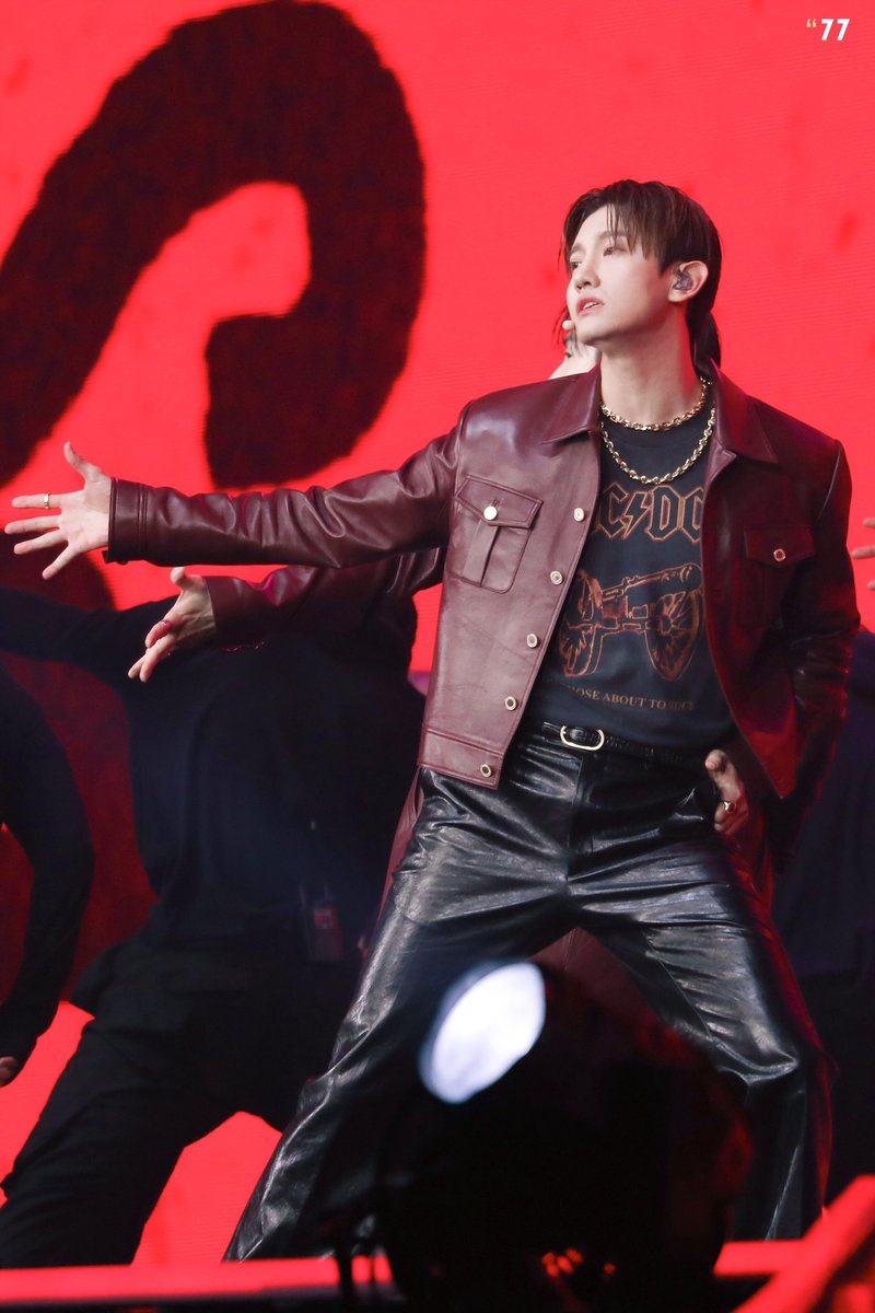 sevenq747's tweet photo. 250112 #SMTOWNLIVE2025 

HD. 4P

#TVXQ 
#최강창민 
#Changmin 
#沈昌珉 
#チャンミン 
#MAXCHANGMIN https://t.co/nfmtdSWKeA