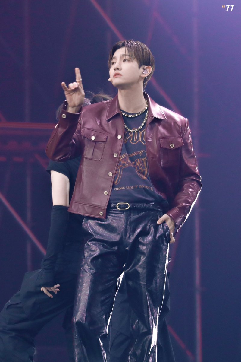 sevenq747's tweet photo. 250112 #SMTOWNLIVE2025 

HD. 4P

#TVXQ 
#최강창민 
#Changmin 
#沈昌珉 
#チャンミン 
#MAXCHANGMIN https://t.co/nfmtdSWKeA