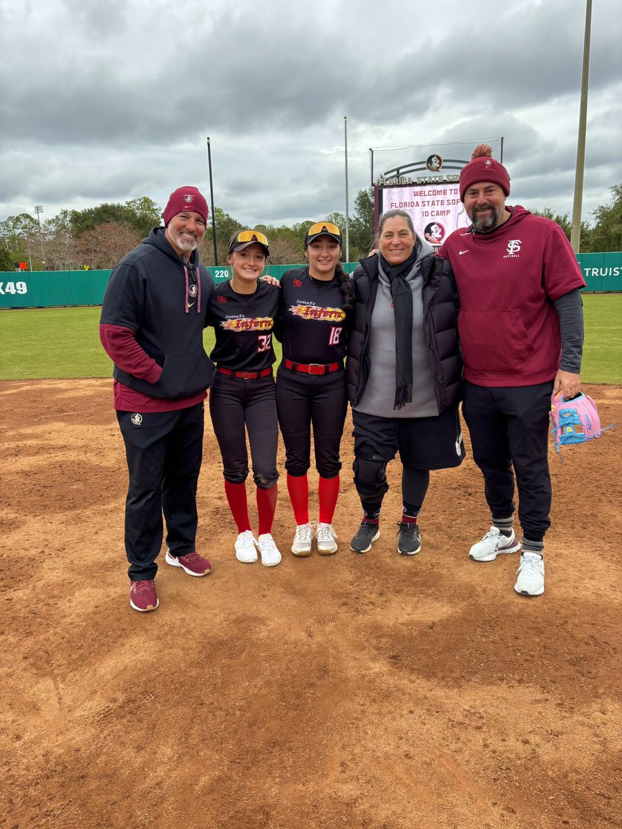 PaitynDonalson's tweet photo. Cold 🥶 but amazing as usual! can’t wait to come back this summer …❤️ this place #noledreaming thank you @Coach_Alameda @FSU_CoachWilson @TCam_FSUSB @KaleighRafter @CoachElCooper @KylerHolton08 @isabellat_03 @anniepotter____ @Angelee41285321 https://t.co/kkVJwpL88B