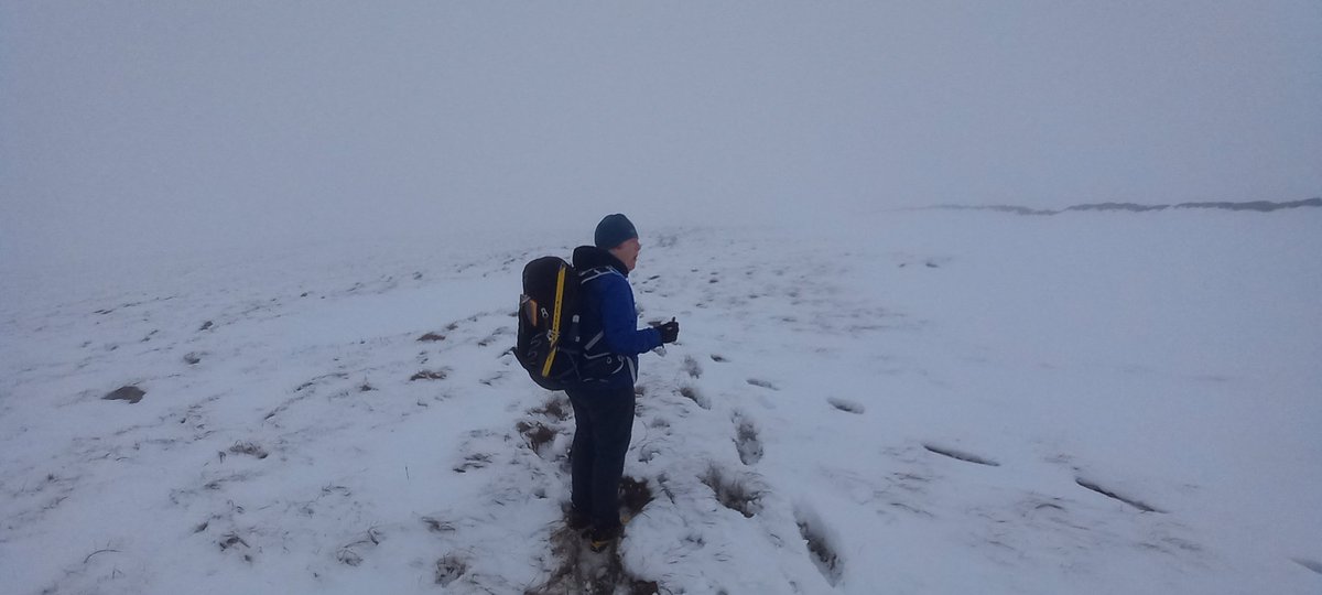Steve72Outdoors's tweet photo. Clagged out and tough conditions on #Ploverhill @yorkshire_dales  #winteraware #winterwalking  #YorkshireDales https://t.co/9sfDZwvyb5