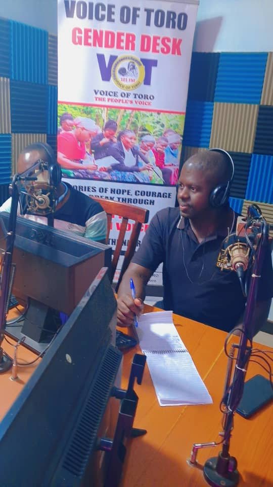 Eng. Jonathan Bananuka - Farmers should desist from adding water to the milk they are to sell, sometimes the milk is contaminated that leads to spread of diseases 

<a href="/farmradioug/">Farm Radio Uganda</a> <a href="/WFPUgandaCD/">WFPUgandaCD</a> <a href="/farmradio/">Farm Radio International</a> <a href="/MAAIF_Uganda/">MAAIF 🇺🇬</a> 
#GreenLeafRadioMagazine