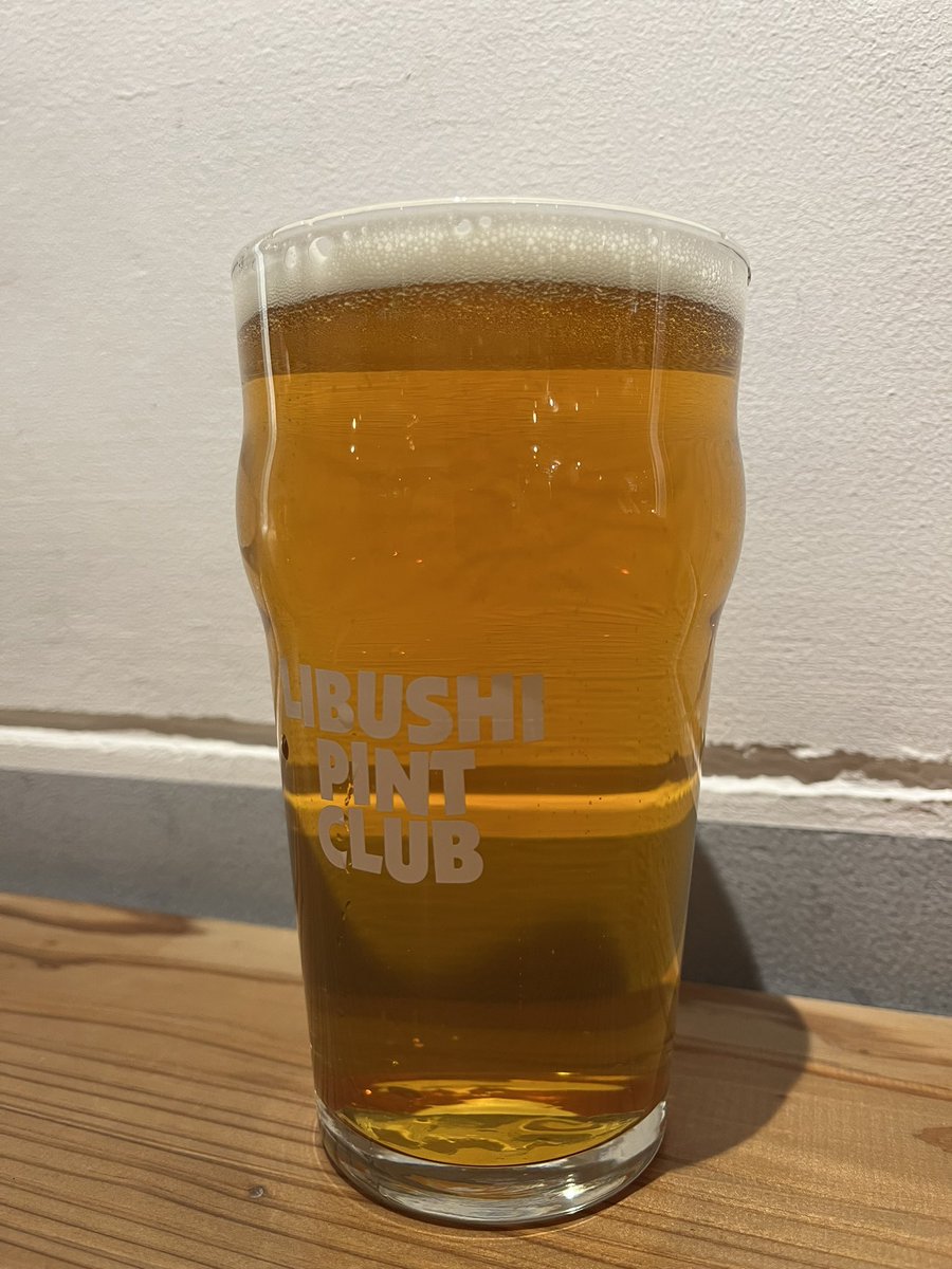 Zebra828's tweet photo. お疲れ生です。
明日も休みだからかガヤガヤ。
#libushi #bashamichi #craftbeer #ビールで明日を幸せに https://t.co/dQpCcsbMG4
