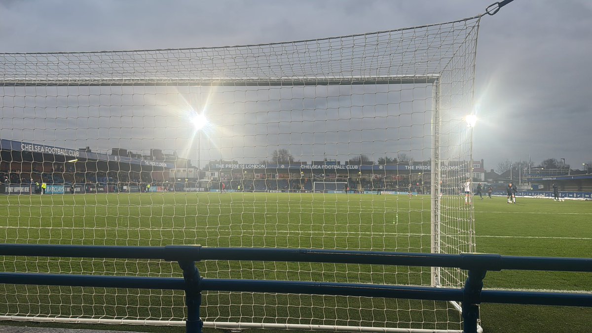 maxxiecfc's tweet photo. What do the score and the weather have in common?
It’s 2-0!!!
A great shot from Mayra and a cold conversion from Guro puts us ahead at the break.
#BlueArmy #ChelseaWomen #CHECHA #WFACup #CFCW #Gameday https://t.co/ezoomt6yYQ