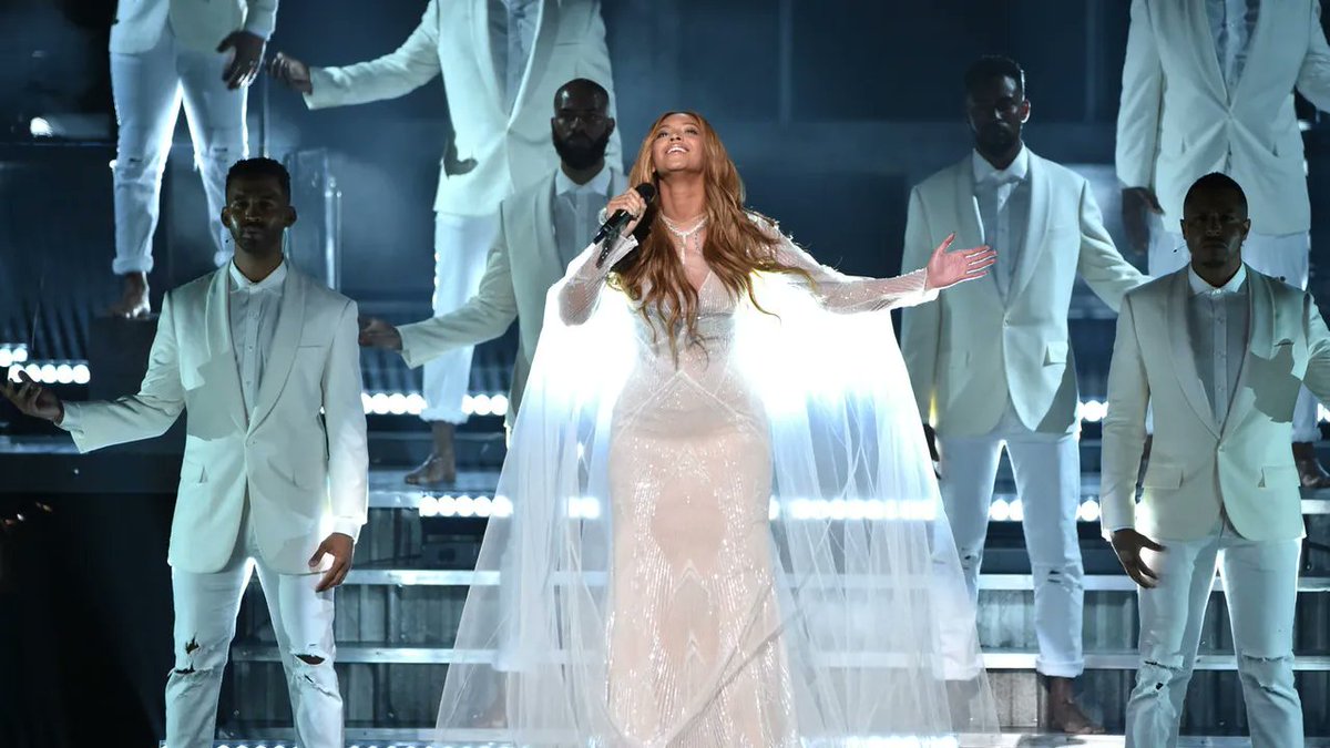 thebeytheory's tweet photo. Beyonce x Religion x Spirituality 

Beyonce the Church Girl 

From devout to demonized . 

A Sunday thread . 🙏🏽📿 https://t.co/OOwO300LiK