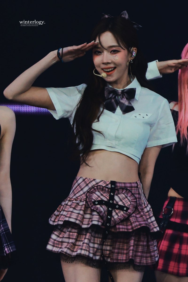 winterlogy_'s tweet photo. 250111 🎀

#aespa #æspa #에스파 #WINTER #윈터 https://t.co/JwTVdhRS9M