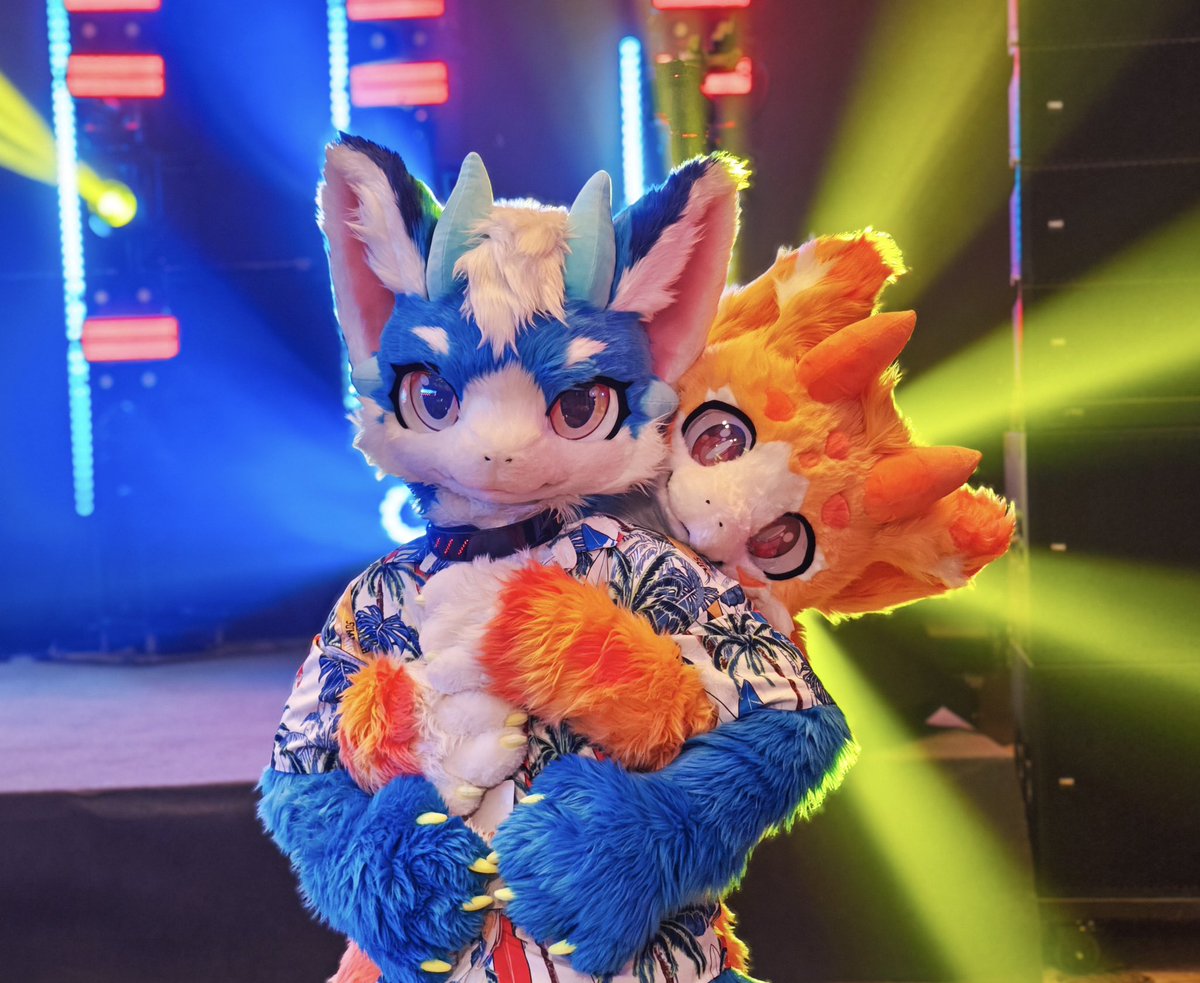 光 芒 四 射
毛：阿泷&amp;笨蛋菊花茶
shot at 国庆HF