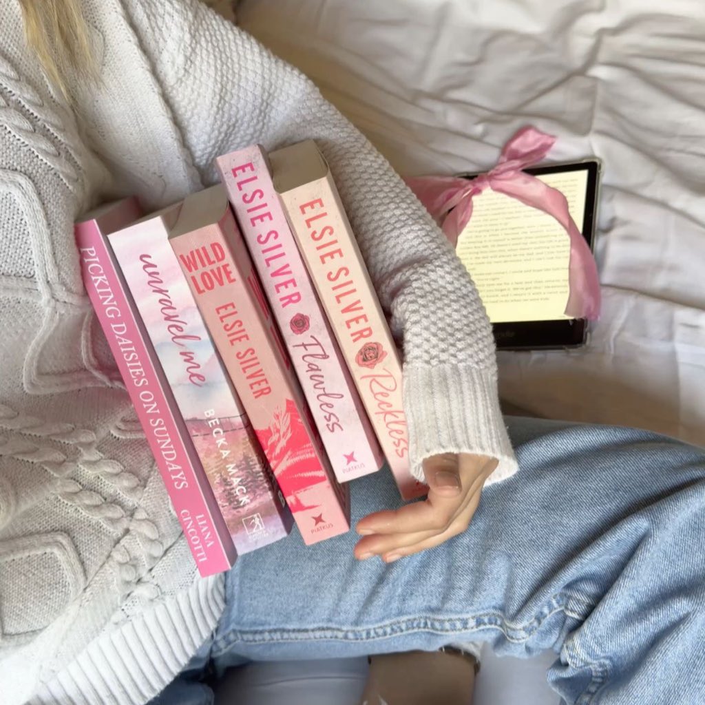 liandiangelis's tweet image. ⋆𐙚 livros lidos em 𝟐𝟎𝟐𝟓. 
      ㅤㅤㅤㅤㅤ  — a thread.