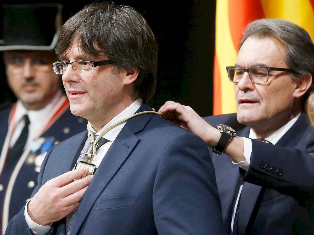 9 anys d’aquesta investidura! MHP <a href="/KRLS/">krls.eth / Carles Puigdemont</a>  sempre al teu costat