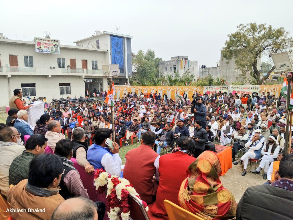 Bhanupratapkota's tweet photo. सुल्तानपुर(पीपल्दा)📍 
कांग्रेस पार्टी द्वारा आयोजित नव वर्ष स्नेह मिलन समारोह में भाग लिया। उपस्थित लोगों को संबोधित कर नव वर्ष की शुभकामनाएं दीं।।
#sultanpur #kota #CongressPartyआज https://t.co/5HQp7iptBQ