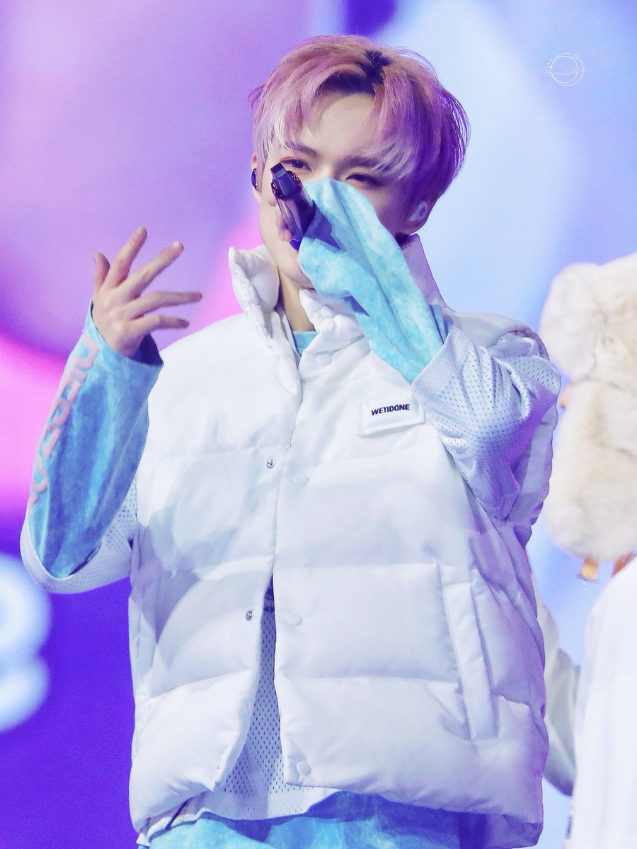 Starry_kh1122's tweet photo. 250112 SMTOWN

#CHENLE #チョンロ #辰乐 
#천러 #엔시티드림 #NCTDREAM https://t.co/tPIbLTuvnQ