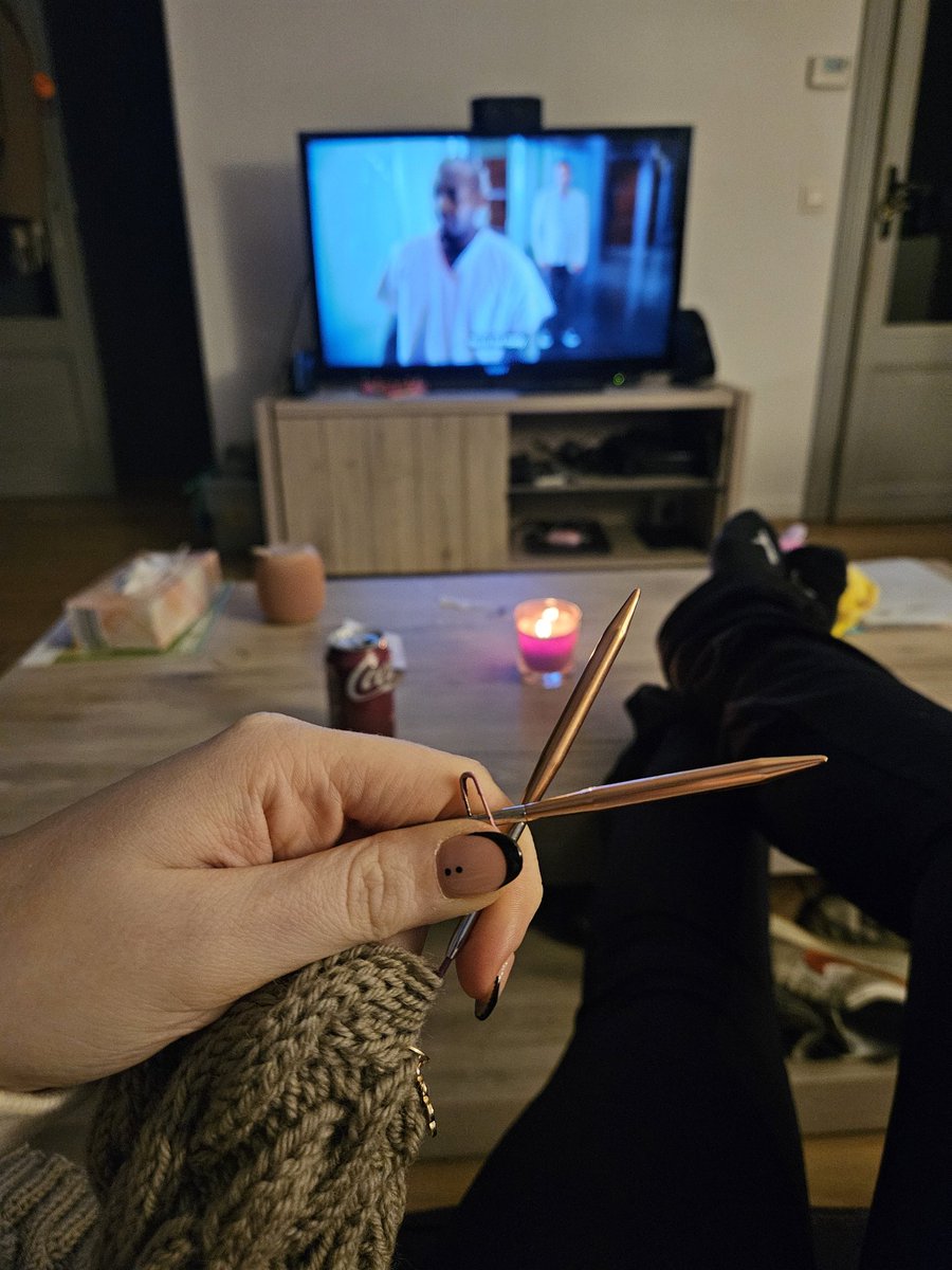 tiwyll's tweet photo. Relaxation (Iedereen wish me luck mn 2e mouw is bijna afgewerkt) https://t.co/cBx90rpwC2