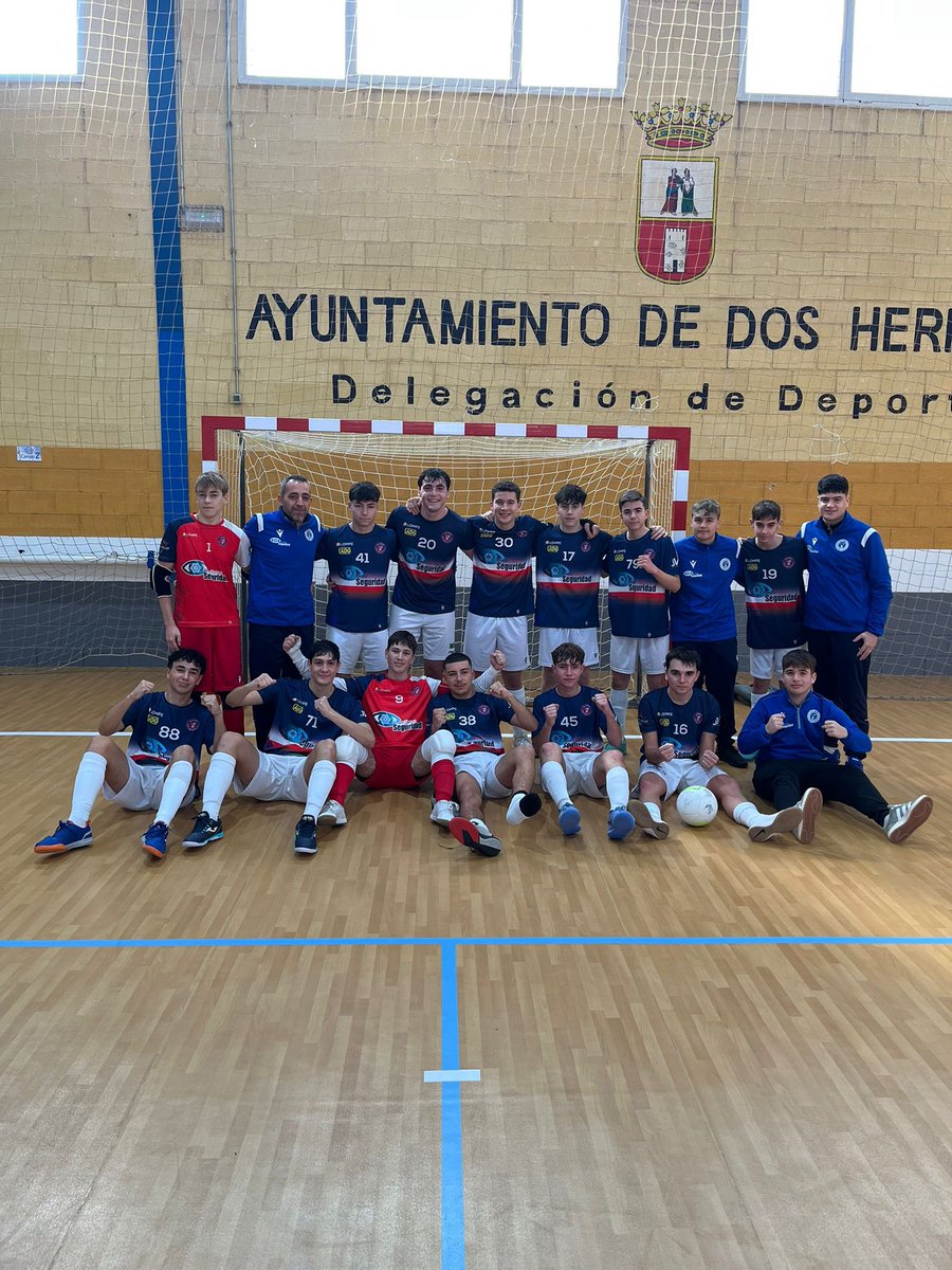NazarenoDHFS's tweet photo. ✅ Otra más para nuestro Juvenil 

⚽️ Temporadón de nuestros canteranos, que han sumado una nueva victoria en su enfrentamiento contra Santo Ángel Futsal (5-2) 

❤️💙 ¡Cuánto orgullo, nazarenos! https://t.co/y5mrogbzSG