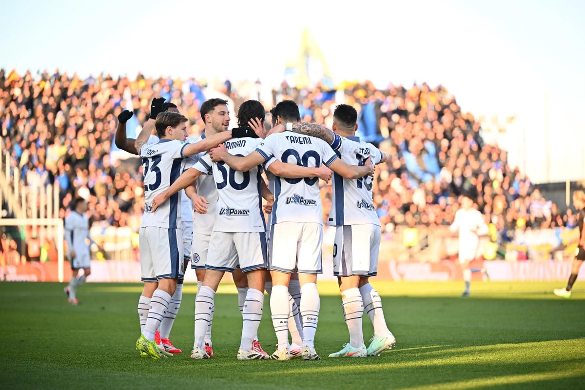 InterClub1908's tweet image. ⚫🔵🐍@SerieA #VeneziaInter 0-1 l'@Inter vince di misura con il gol di #Darmian SEMPRE #FORZAINTER #AMALA #SempreForzaInter #PazzaInter #IMInter #DAZN #InterFans #InterClub1908
Seguite il profilo di riserva @InterClub1908_ 🖤💙