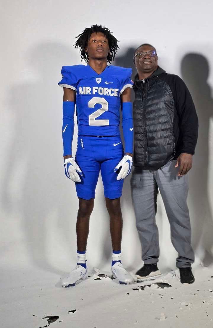 100% committed <a href="/CoachMBurleson/">Matt Burleson</a> <a href="/CoachTCalhoun/">Troy Calhoun</a> <a href="/coachcdjackson/">Charlie Jackson</a> <a href="/AF_FBRecruiting/">Air Force Football Recruiting</a> #Boltbrotherhood⚡️