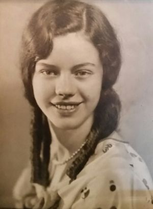 thedarshakrana's tweet image. SHOCKING 🤯

In 1948, this woman discovered a code to bend &quot;reality&quot; at will.

She used it for 30 years with 100% success rate.

Her answer?

A &quot;4-letter code&quot; that breaks the matrix: