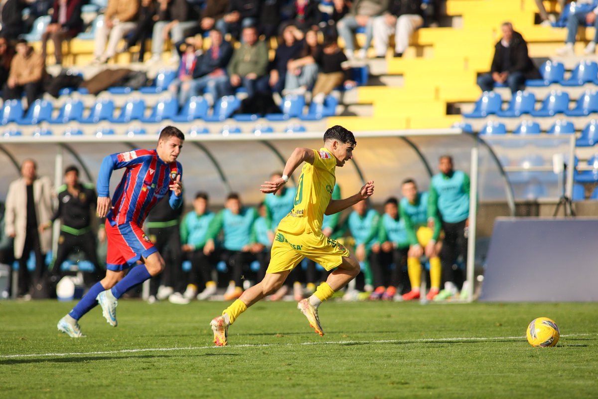 fcpf's tweet photo. 📸 As imagens do jogo com o FC Felgueiras.
#DefendeOAmarelo #LigaPortugalMeuSuper #FCFFCPF https://t.co/yYOn2lnbXo