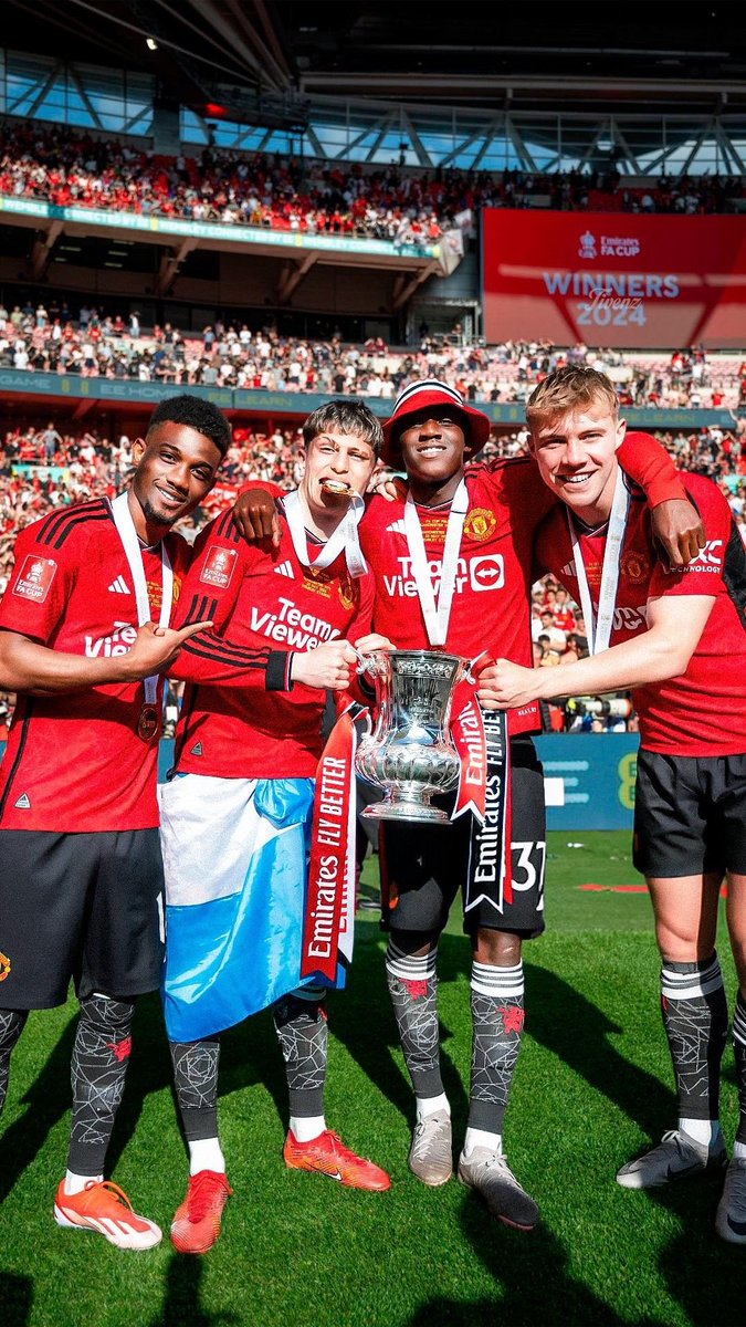 codes_ug's tweet photo. Arsenal labako bulabi naaye togula 😂🥰🧏🏻‍♂️💪🏼 #ManchesterUnitedVsArsenal https://t.co/yponQsa0iZ