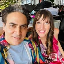 CazNCISHawaii's tweet photo. We really need #NCISHawaii back on our ๐บ
We missing out on this wonderful couple telling their stories ๐ซถโค๏ธ
#WeekendAtErnies #CCsEnergy
#SaveNCISHawaii https://t.co/C73ei935X1