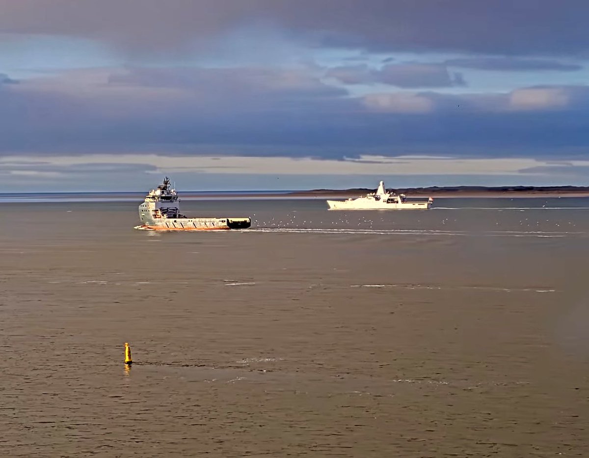 WarshipCam's tweet photo. Royal Netherlands Navy Holland-class ocean-going patrol vessel HNLMS Groningen (P843) leaving Den Helder, Netherlands for Caribbean deployment - January 12, 2025 #p843 #hnlmsgroningen
SRC: webcam https://t.co/rbzc2shQwI