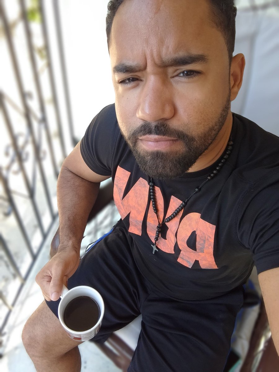 Esp9314's tweet photo. No soy fan de #BadBunny , pero, DeBÍ IGnOraRte DEsDe La PriMeRa Vez qUE Me EsCRibisTE, SaCO E'sAL
  ::: ☕😎🤌🏻
.
RUeDe DUríSiMO 😌
#cafeprince #CoffeeTime https://t.co/oCHuKDtLKA