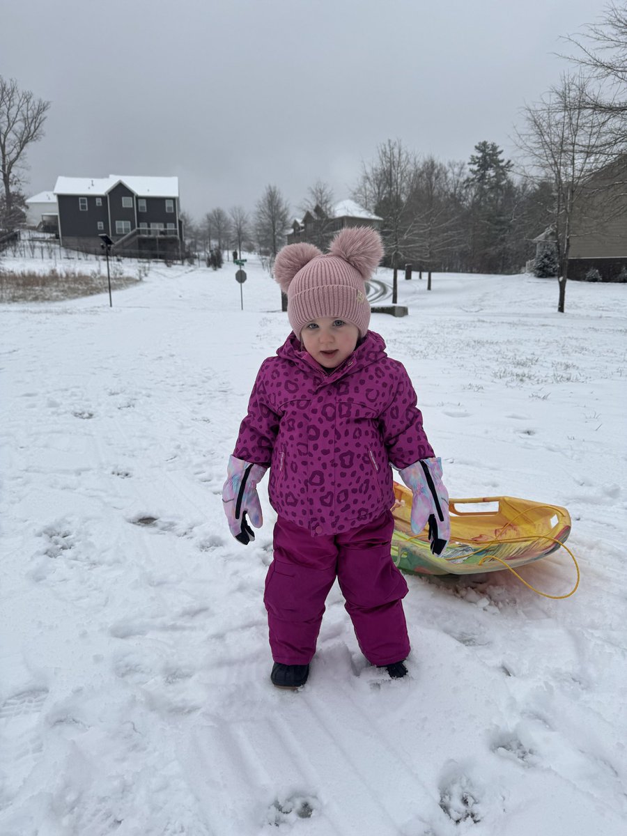 KelliBreeKent's tweet photo. The cold never bothered my sweet niece anyway https://t.co/WCPRKYnmTw