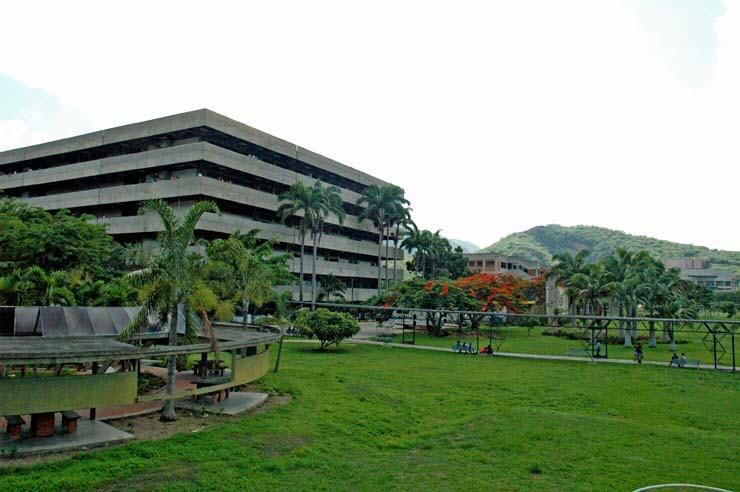 AgenciaCN's tweet photo. #ACN - UC reinicia actividades académicas y administrativas este lunes 13 de enero.

https://t.co/ngXiBwZ2FX https://t.co/52dOani9Eu