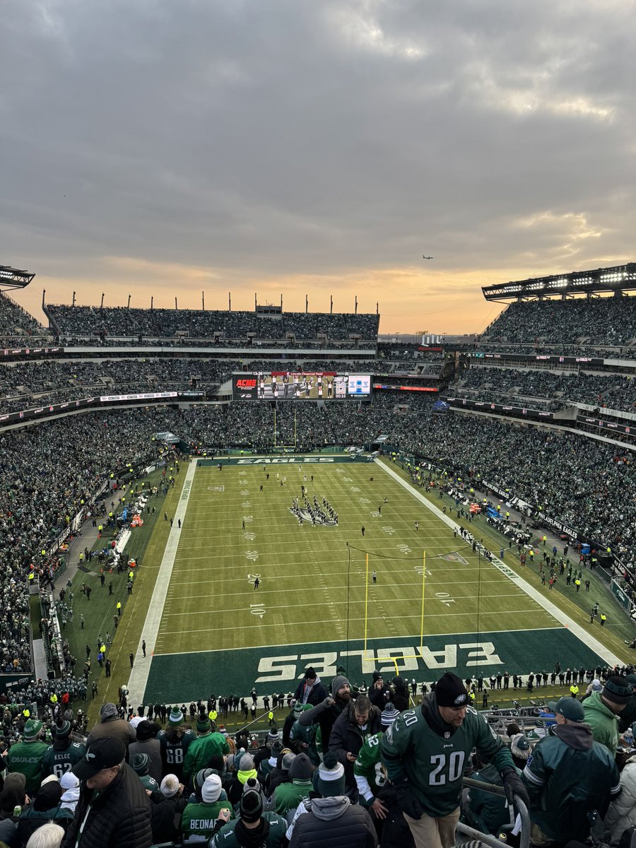 YaboiFeva's tweet photo. Home #FlyEaglesFly #FreeC6 https://t.co/c7qW5JAoal