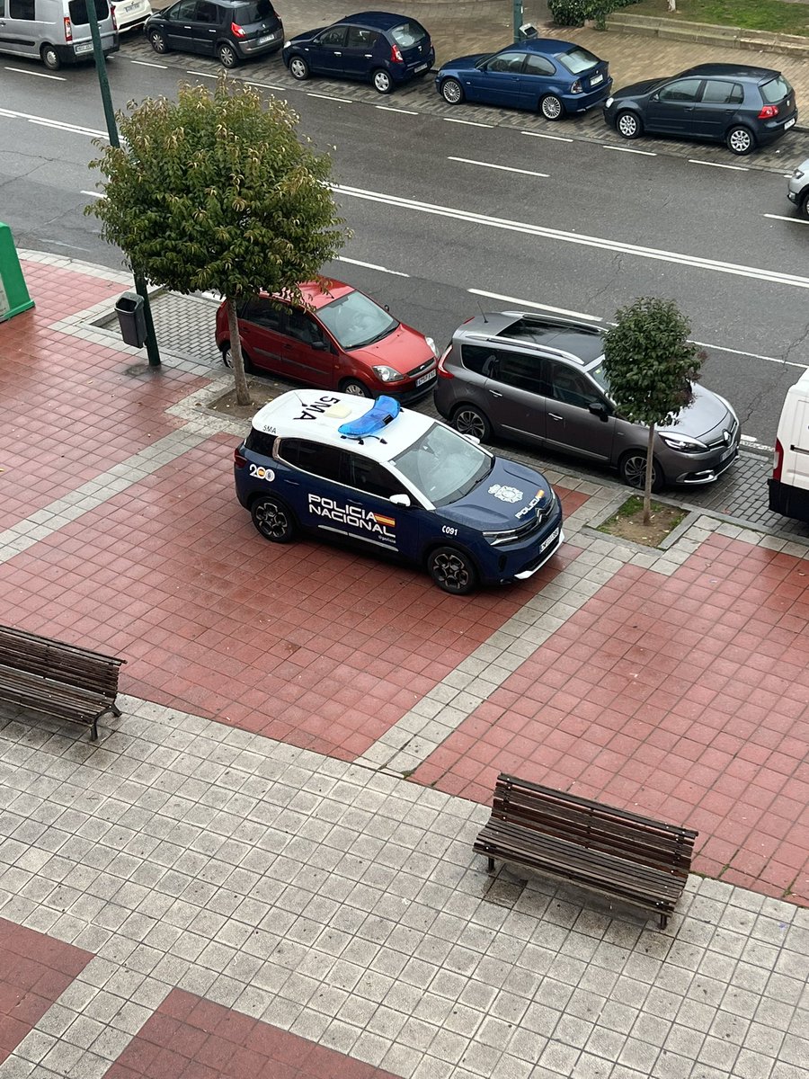 digital_dts's tweet image. Así da gusto tomar el café @PoliciaVALL, sois un gran ejemplo de sinverguenzas