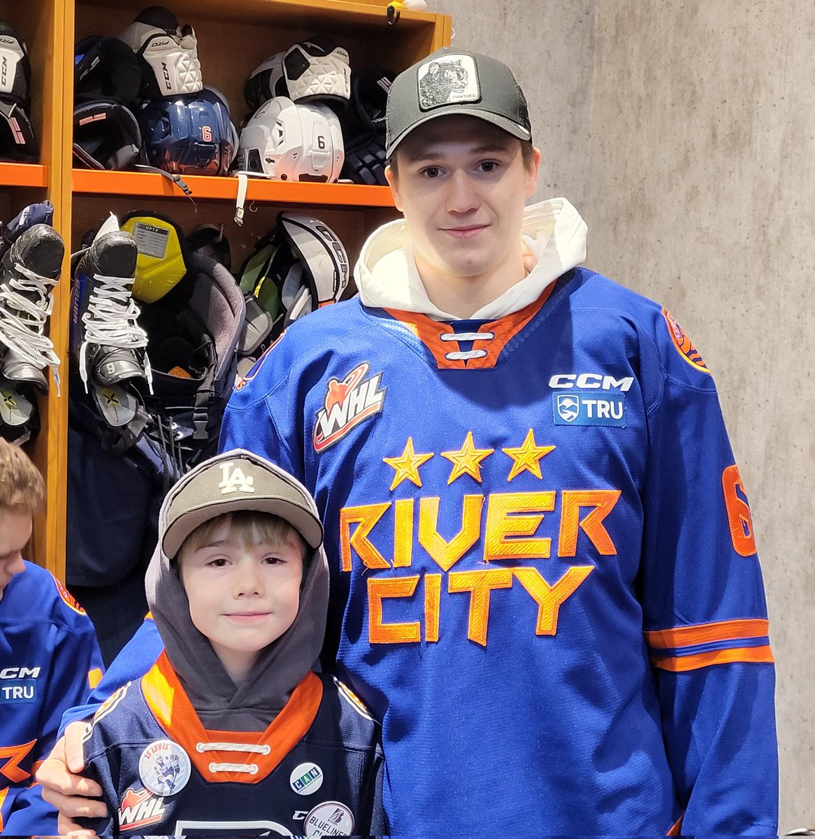 theconz23's tweet photo. @blazerhockey @tea_mercuri75 Kids had a great time!! Always fun when they meet their favorite players!! https://t.co/e9aamgddn5