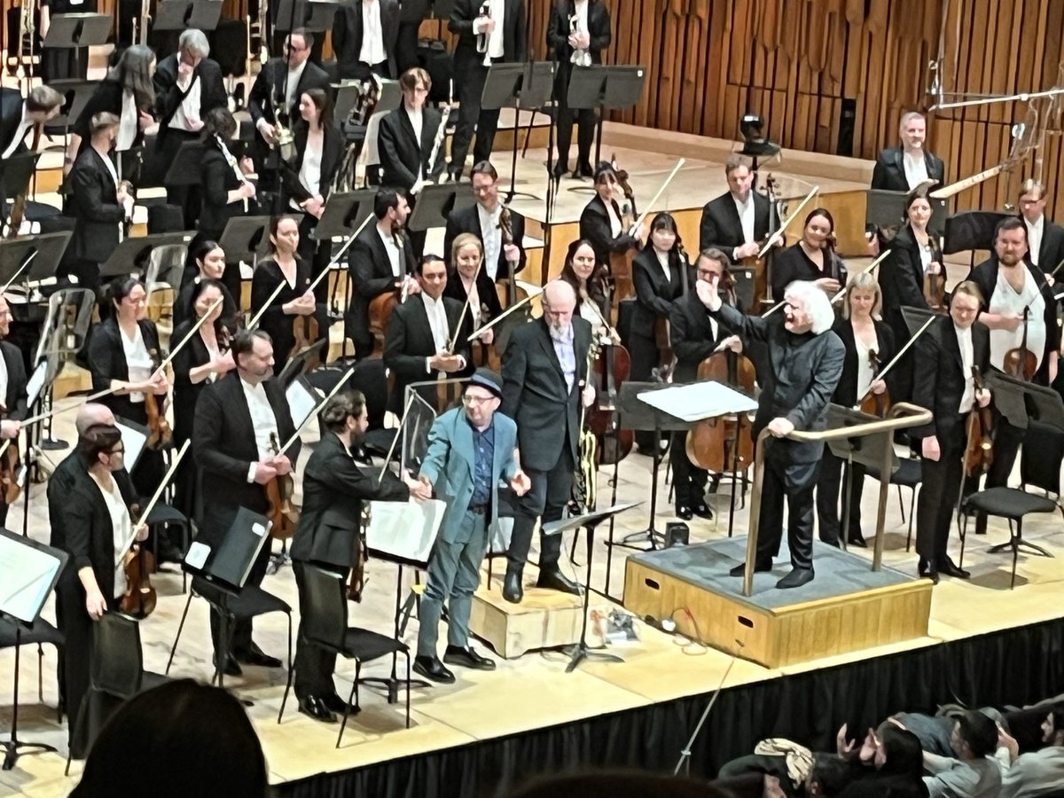Fantastic evening. Premier of Turnage’s v groovy guitar concerto and a transcendent Vaughan Williams 5 from Rattle and the <a href="/londonsymphony/">London Symphony Orchestra</a> Thanks <a href="/Mtsensk/">Nick</a> for an incredible start to a birthday week!