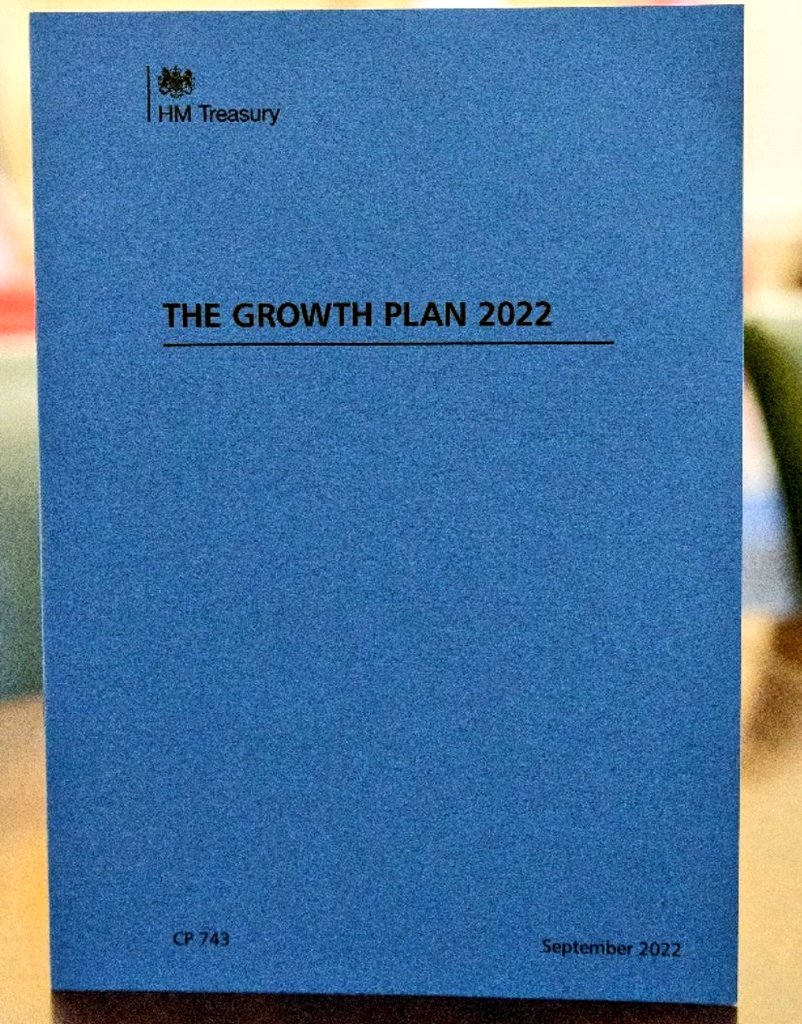Here's the way out <a href="/RachelReevesMP/">Rachel Reeves</a>:
- Cut taxes
- Cut regulation
- Get fracking
- Limit the benefits bill 👇