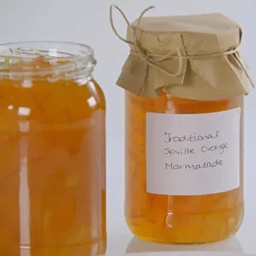 DeliaOnline's tweet image. There&apos;s nothing quite like the flavour of homemade Seville Orange Marmalade. Watch Delia&apos;s step-by-step video showing you how to make it in her Cookery School lesson here: deliaonline.com/cookery-school…

#howtocook #cookeryschool #marmalade #sevilleoranges #deliarecipes