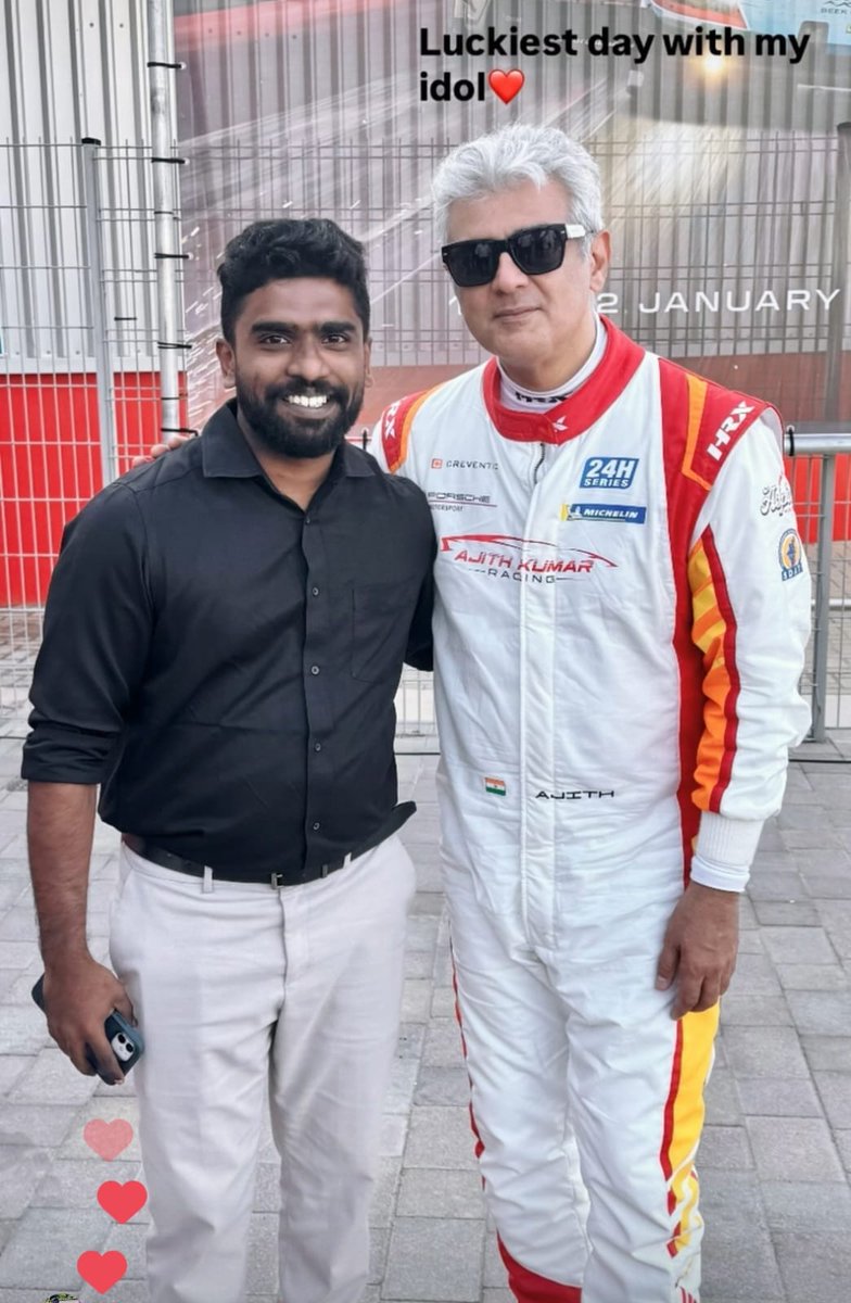 AjithFCUAE's tweet photo. Mr.Kumar Is A name for international media #AKumar 

MR.AJITHKUMAR

#AjithKumar #Ajith #Ajithkumar𓃵 https://t.co/FmJ2fz5Q6w
