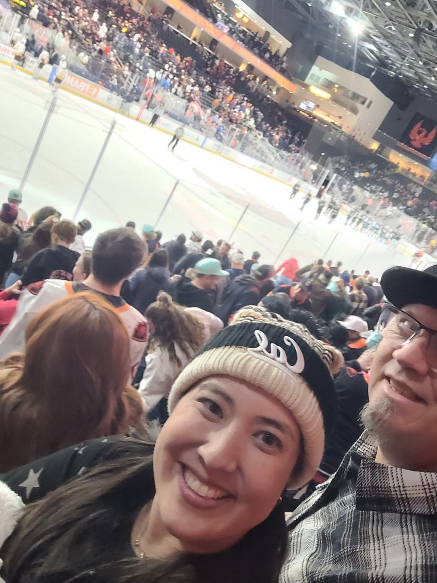 breeannaf's tweet photo. @SickosCommittee I went to an AHL (Go Firebirds!) game last night in my @Cal beanie and randomly sat in front of my middle school band director (who remembered me!) Is that Sicko enough??? @SickosOnIce #Calgorithm #BandGeekforLife @Cal_IceHockey is undefeated π» https://t.co/gQj2Q7UK40