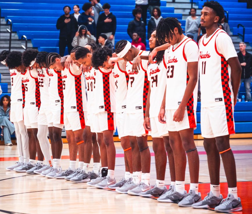 This week insane game schedule all away:

Monday at TJ
Tuesday at Edison
Thursday at Annandale
Friday at Mount Vernon
Saturday at Bowie State vs #14 (TX) iSchool of Lewisville

Good luck and stay healthy

#Hawks🏀