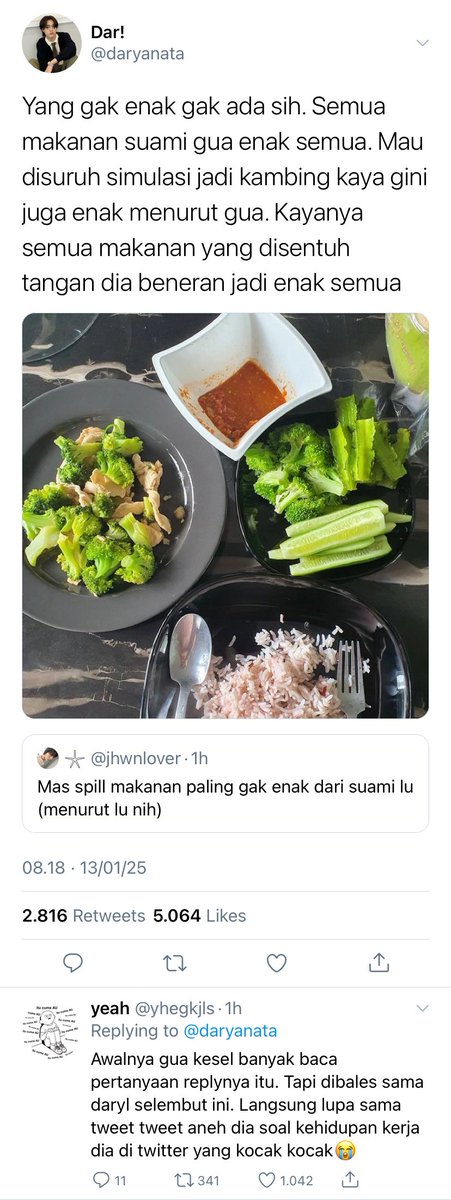 onaskies's tweet photo. Siapa kangen meja kebanggaan mas daryl itu? #AyiAya https://t.co/MJohCAaLsx