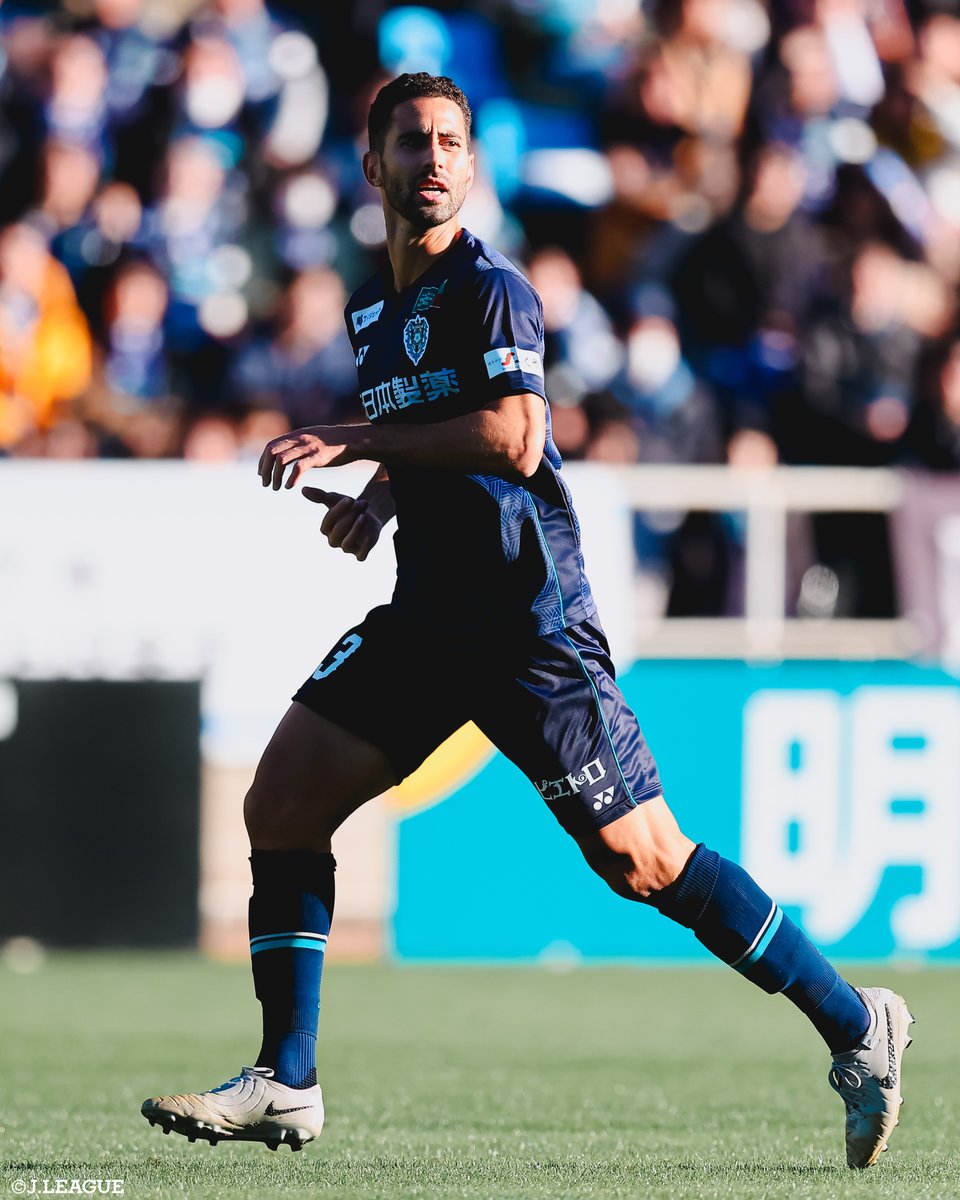 J_League's tweet photo. 🎂 HAPPY BIRTHDAY 🎂

本日1月13日は
アビスパ福岡
ナッシム ベン カリファ 選手の33歳の誕生日です👏

ベンカリファ選手、
おめでとうございます🎊

@nassimbkhalifa
@AvispaF https://t.co/oJ8R8aMidj