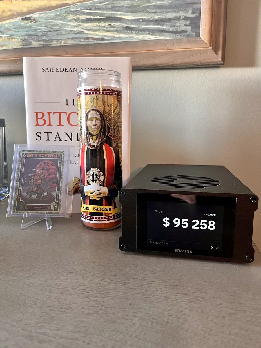 philly_t206's tweet photo. The @braiins BMM 101 looks great atop the bedroom dresser. This silent, hard-working machine earns us #bitcoin even as we sleep! 

Thank you again @bitcoinjawn and the team at Braiins for raffling this off 🙌 https://t.co/uEAIphsuDw