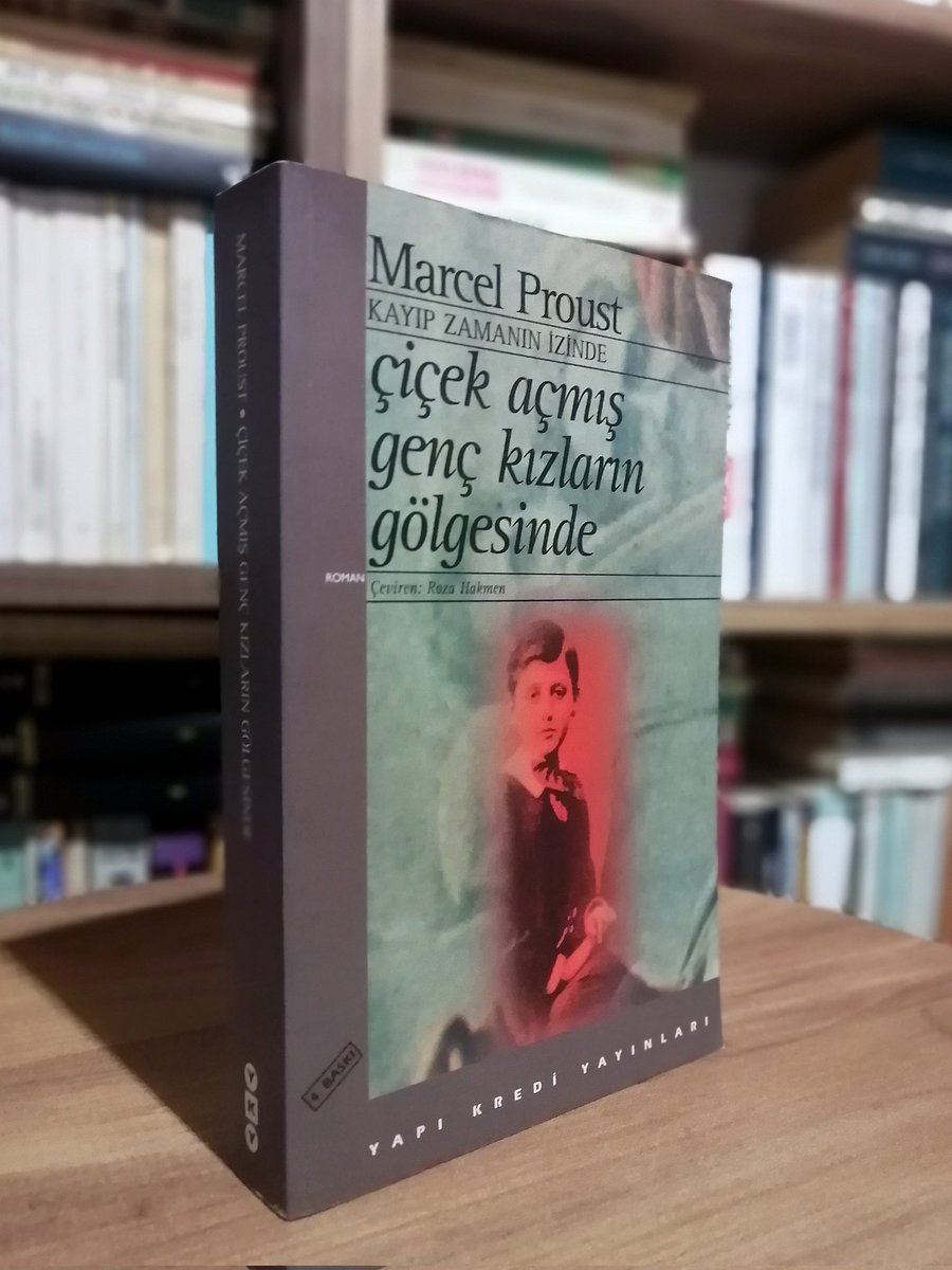 "Oysa güzel bir kitap özeldir, tahmin edilemezdir, kendinden önceki şaheserlerin toplamından oluşmaz."

Marcel Proust, Çiçek Açmış Genç Kızların Gölgesinde
#kitaptavsiyesi
