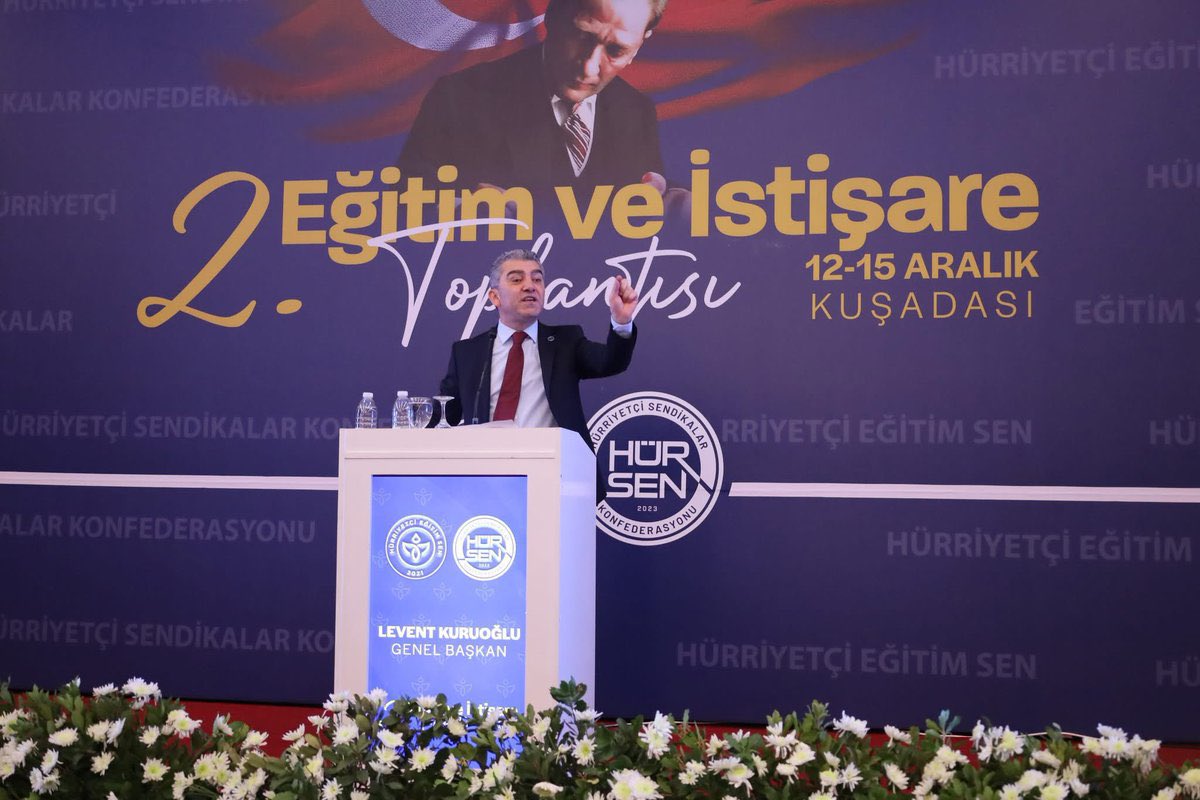 İnsanca yaşamak herkesin hakkı olmalı 
 #13OcakErMeydanı
@