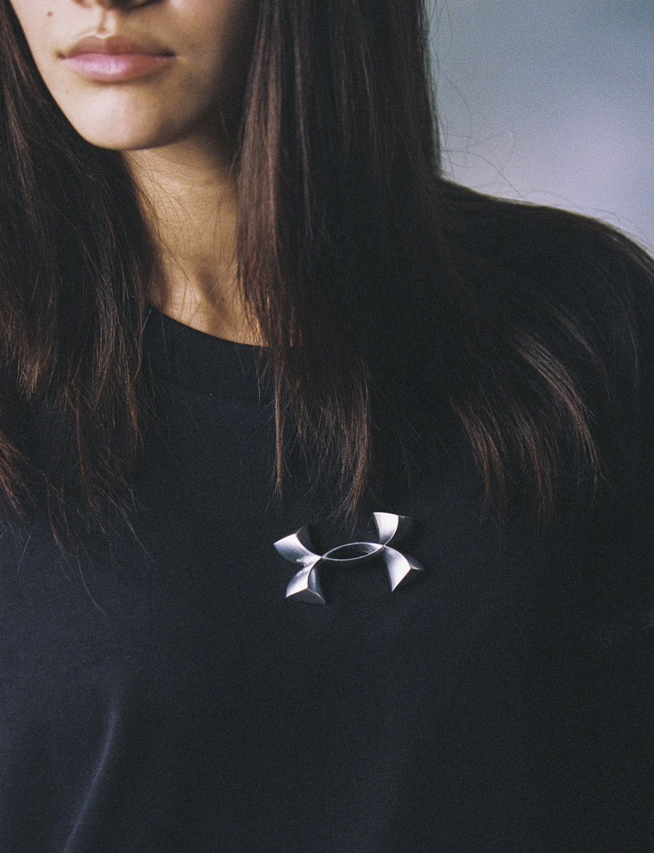 Outlander Magazine tweet media