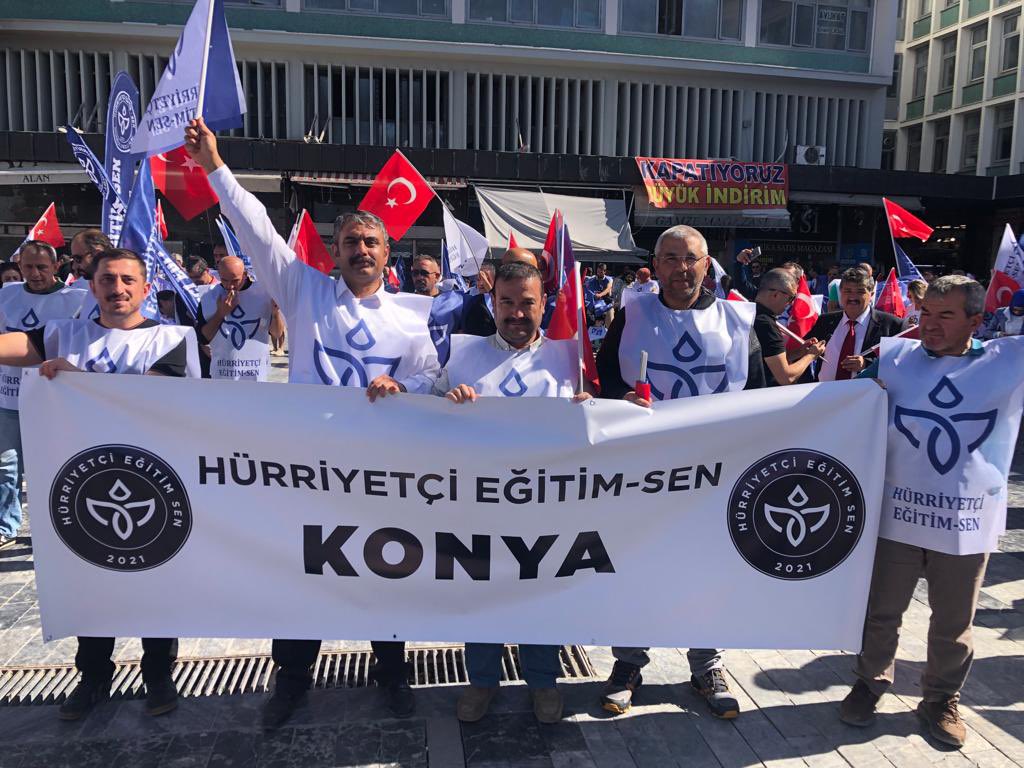 #13OcakErMeydanı 
Susmak sarıların işi
Maviler hürdür gür çıkar sesi