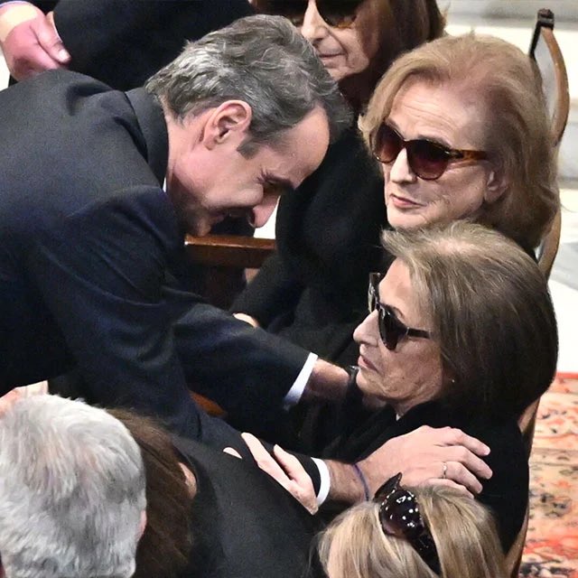 #Μητσοτάκης Πήγε στην κηδεία του Σημίτη και τον έπιασαν τα γέλια. Οι γιατροί σηκώνουν τα χέρια ψηλά στην περίπτωση του διαταραγμένου. Αυτόν τον άχρηστο και επικίνδυνο τυπάκο μάς φόρτωσε το ηλίθιο 41%. #Άδωνις #ΣΥΡΙΖΑ #ΝΔ_ξεφτίλες #ΣΚΑΙ #ασανσέρ #Λάρισα #λάδι #ΑΑΔΕ #σεισμός #Τέμπη