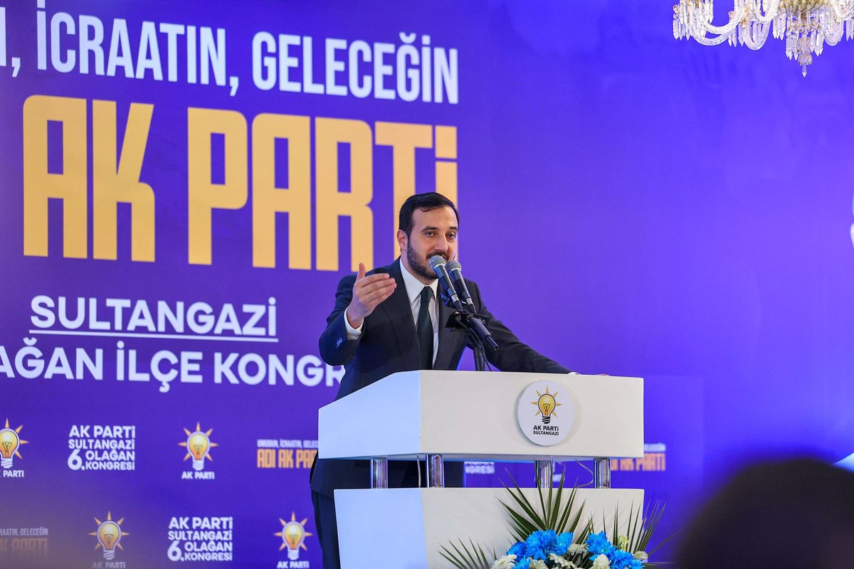 abdullahozdemir's tweet photo. Sultangazili vefakâr hemşehrilerimizin desteği, inancı her zaman bizimle oldu. Kadim medeniyetlerin beşiği olan İstanbul’umuzun istikbali için çıktığımız yolda, yine Sultangazi’nin güçlü desteğiyle yarınlara güvenle yürüyeceğiz inşallah.

Bugüne kadar verdiği emekler için Süleyman Yiğitoğlu Başkanımıza çok teşekkür ediyorum. Bayra��ı devralan İmdat Kamacı Başkanımızı kutluyorum. Birliğimiz daim olsun.

@AKSultangazii
@ImdatKamac 
@syigitoglu18