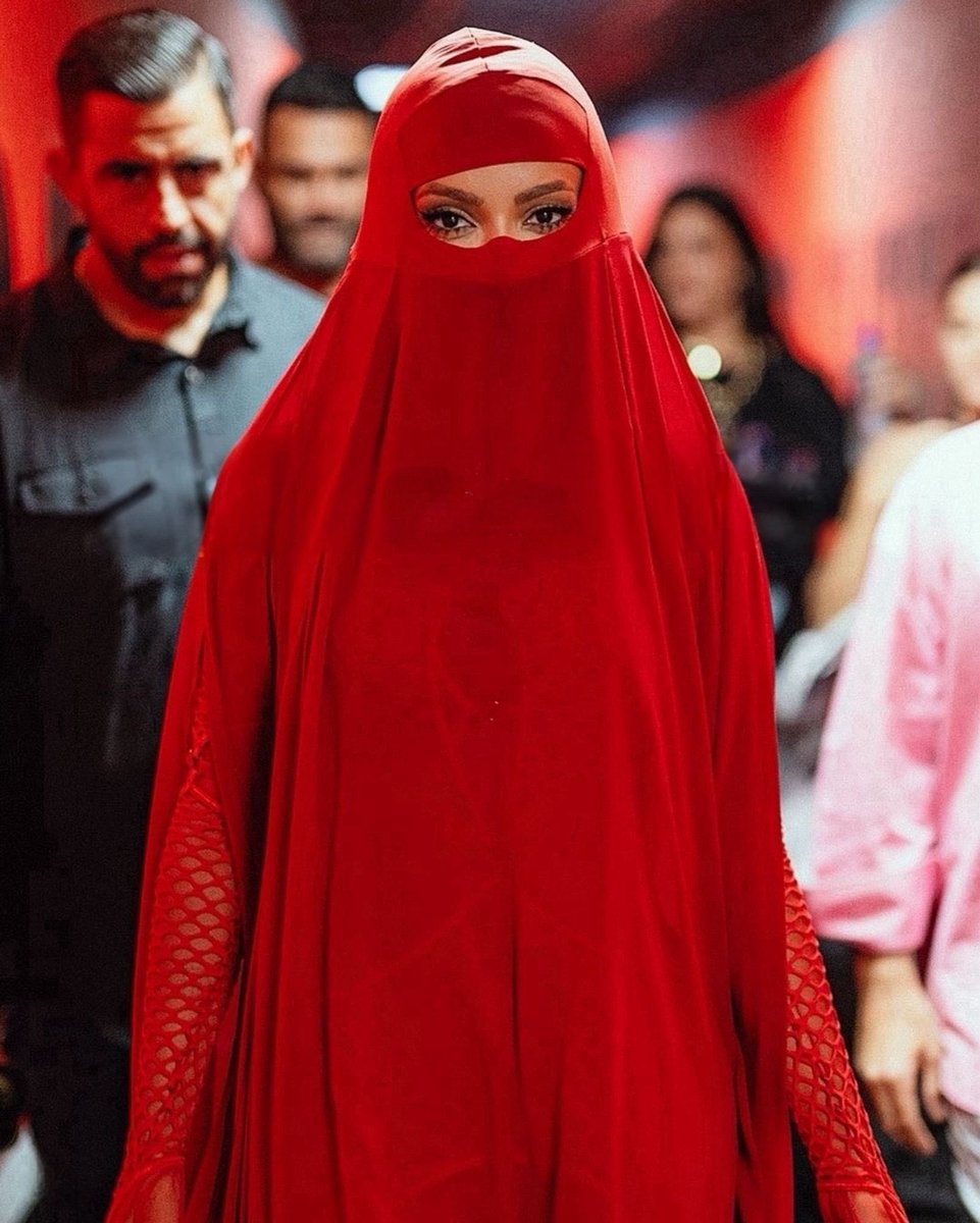 📸 <a href="/Anitta/">Anitta</a> <a href="/theweeknd/">Abel</a> 🤲♥️