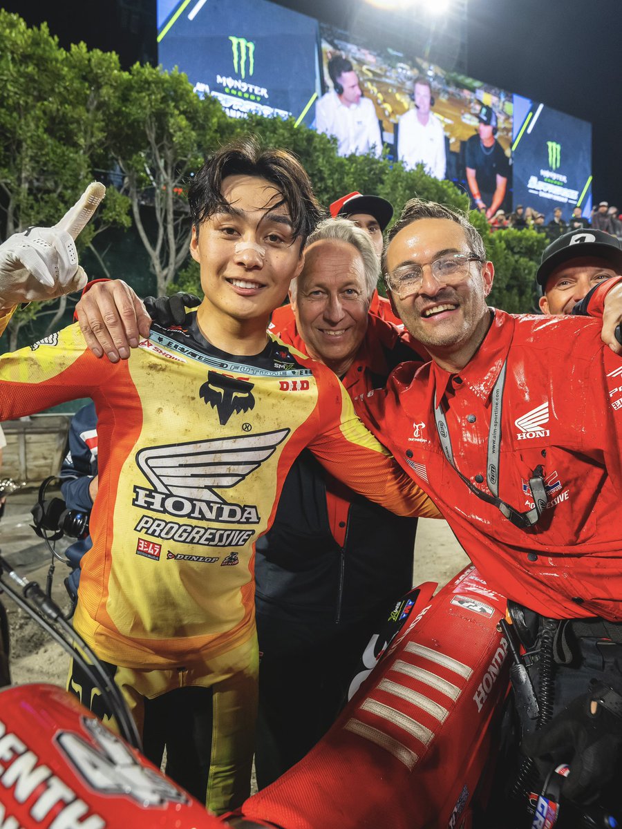 アナハイム　🔥🔥

開幕戦アップダウンありながらも優勝出来ました、チームも良くやってくれてオフシーズンしっかりテストやトレーニングしてきた甲斐がありました！

次はサンディエゴに向けて集中して行きます⚔️
引き続き宜しくお願いします🤝🏻