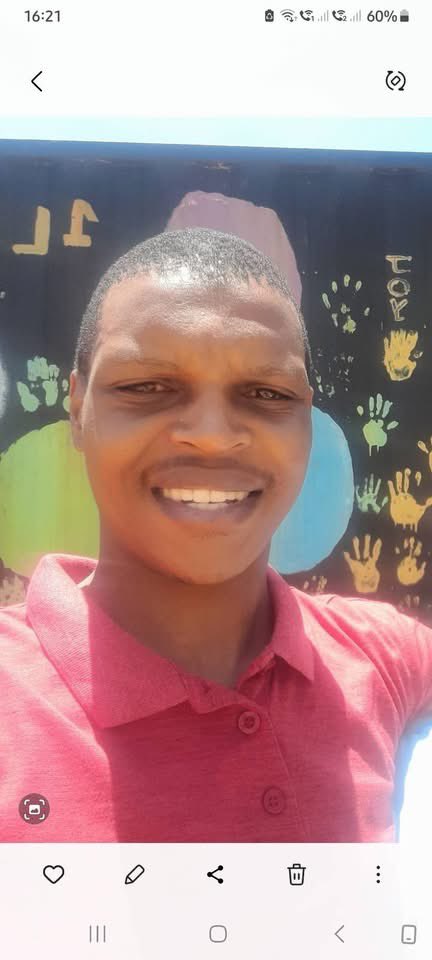 Anyone who has seen him plz contact 068 287 1825 he was last seen in November and reside in Declan’s freedom park Soweto 2024 his name is Bongani Jeffrey Mohanoe Ntloko